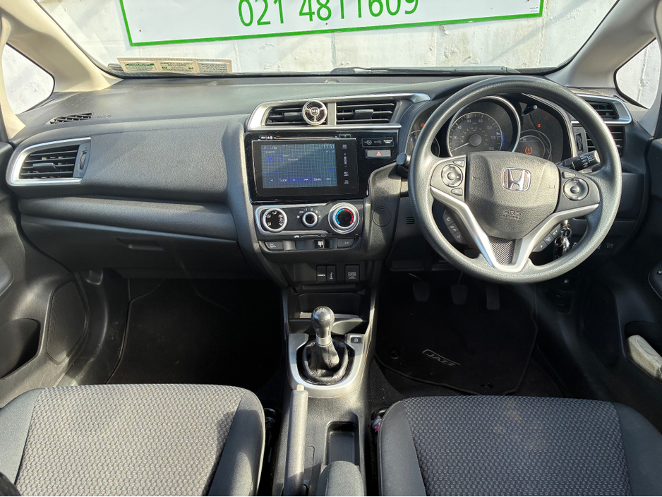 2018 Honda Jazz - image 10