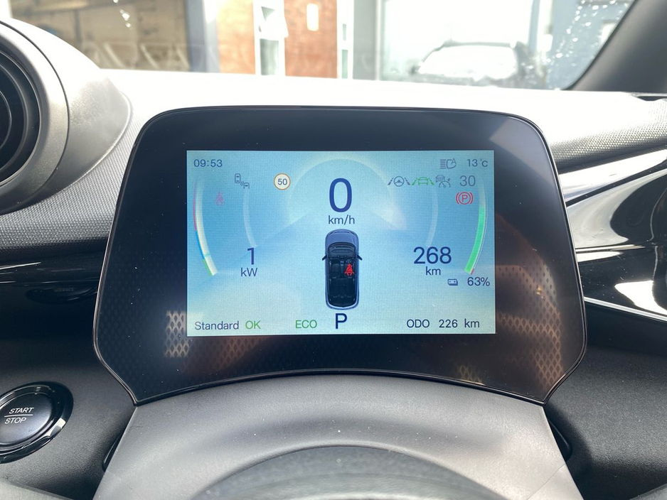 2025 BYD Dolphin - image 10