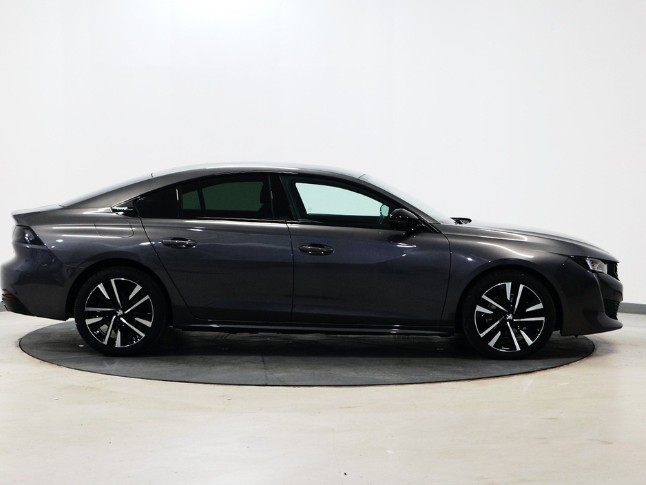 2023 Peugeot 508 - image 2