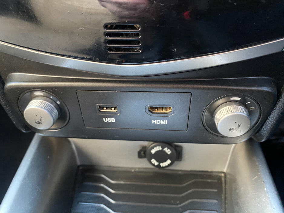 2017 Ssangyong Tivoli - image 15