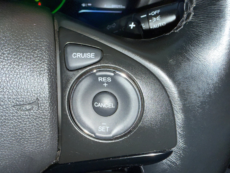 2015 Honda Vezel - image 17