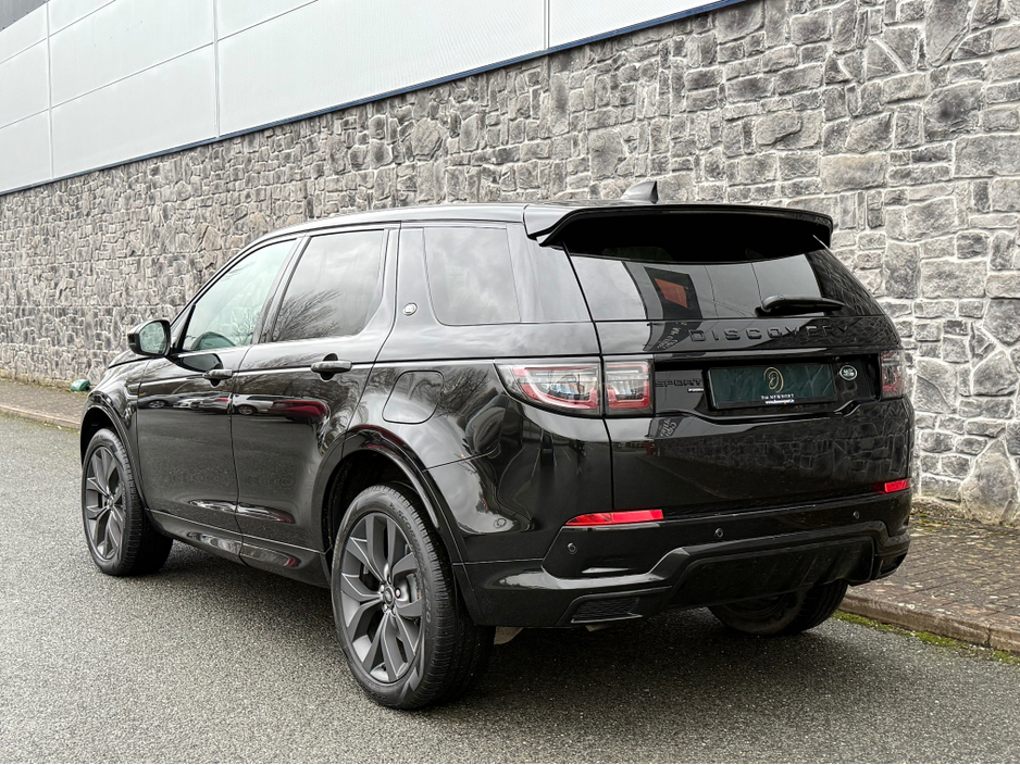 2022 Land Rover Discovery Sport P300E R-DYNAMIC SE €37,950