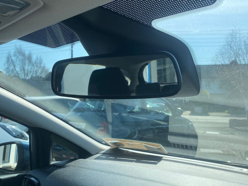 2019 Ford Fiesta - image 19