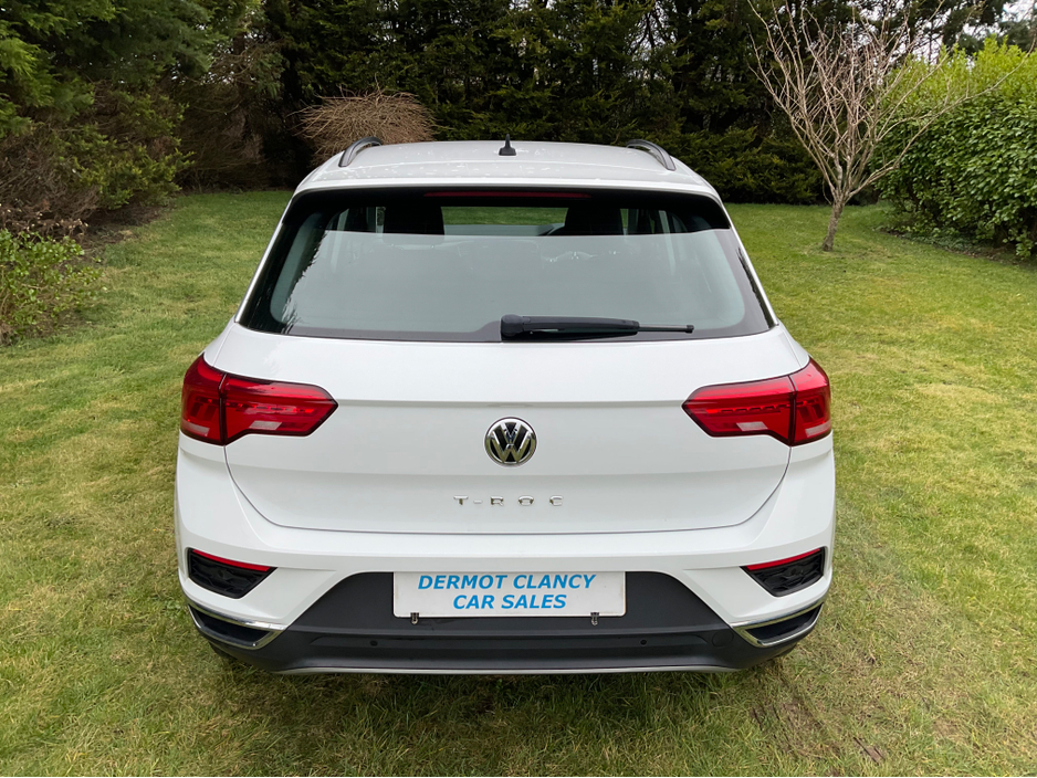 2019 Volkswagen T-Roc - image 10