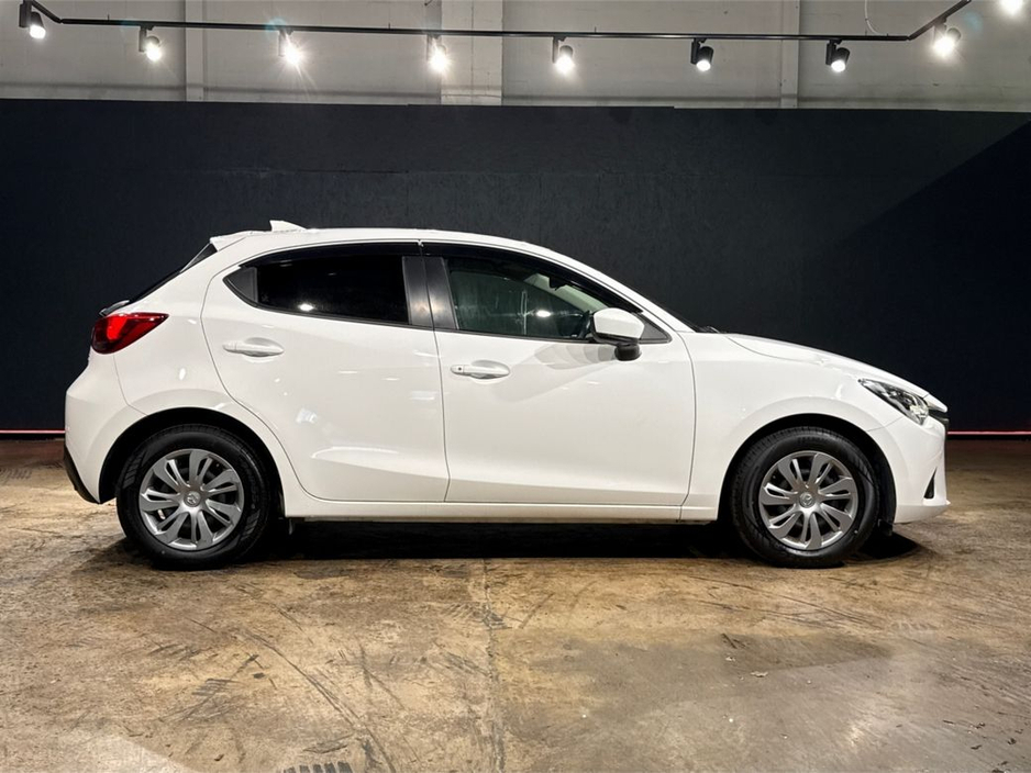 2019 Mazda Demio - image 2