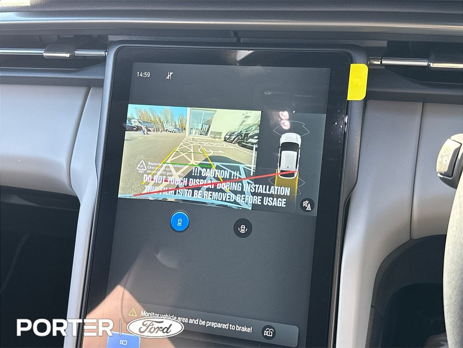 2026 Ford Capri - image 24