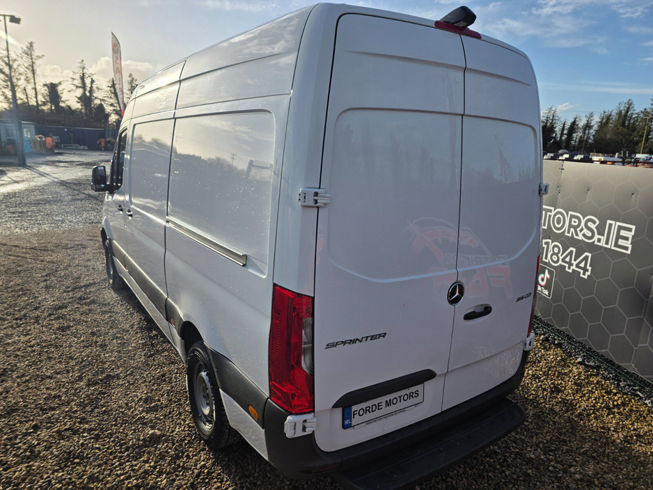 2021 Mercedes-Benz Sprinter  €18,000
