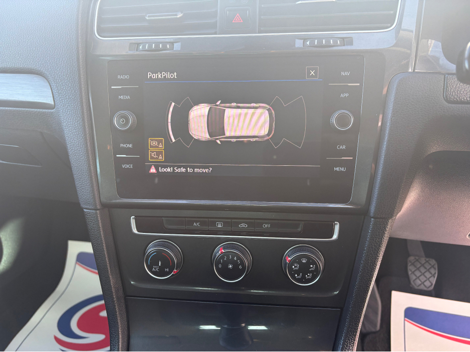 2019 Volkswagen Golf - image 21