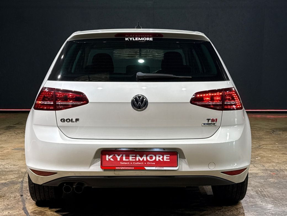 2017 Volkswagen Golf - image 4