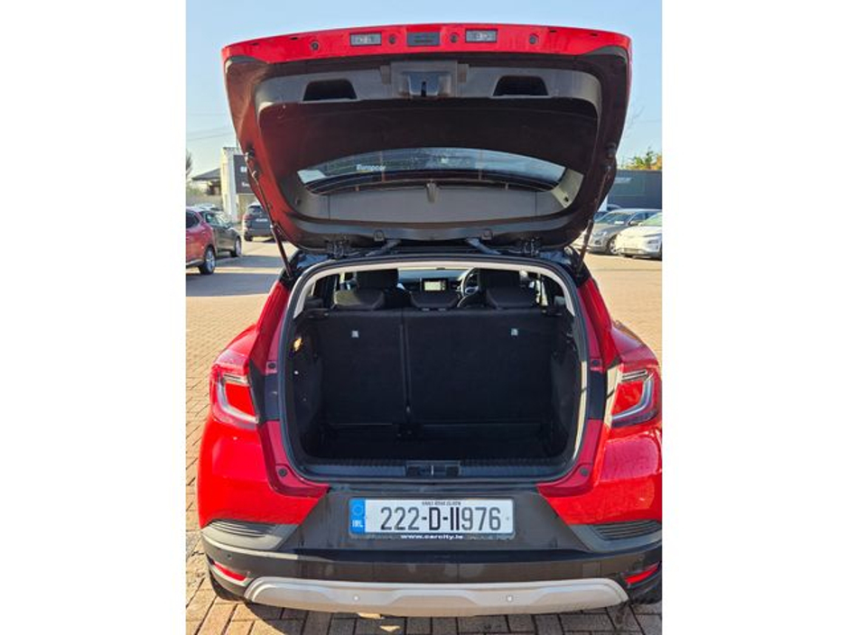 2022 Renault Captur - image 4