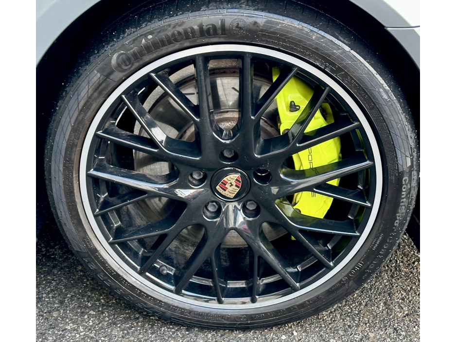 2022 Porsche Panamera 2+2 E-HY E-HYBRID CARBON TRIM €84,950