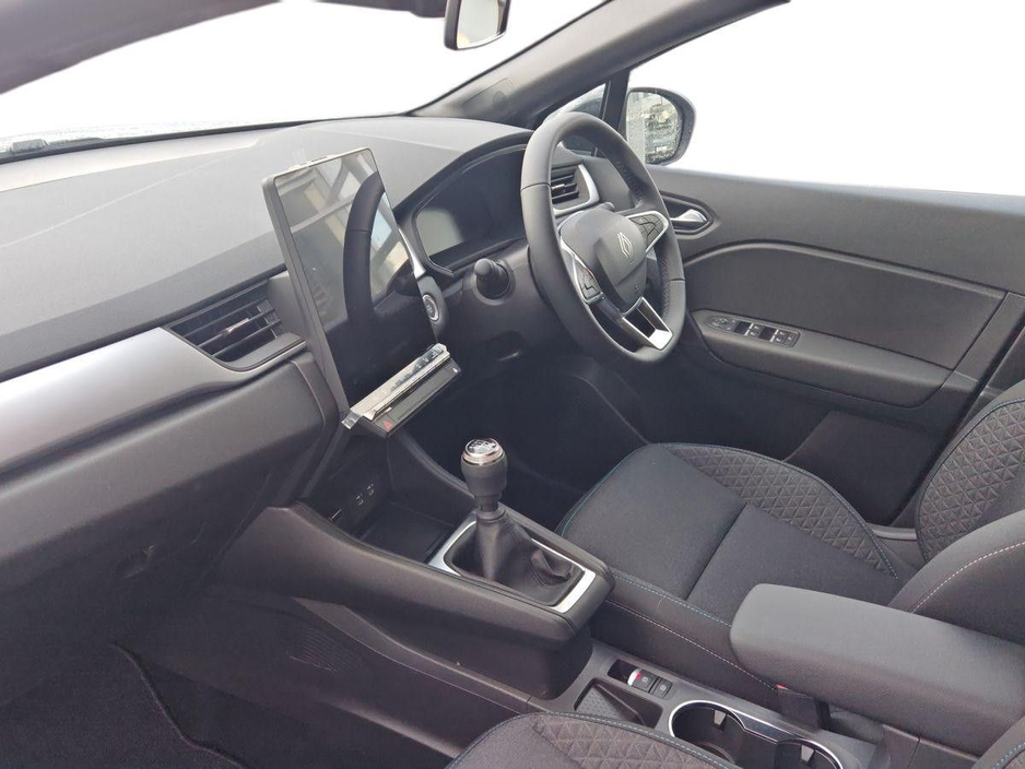 2026 Renault Captur - image 5