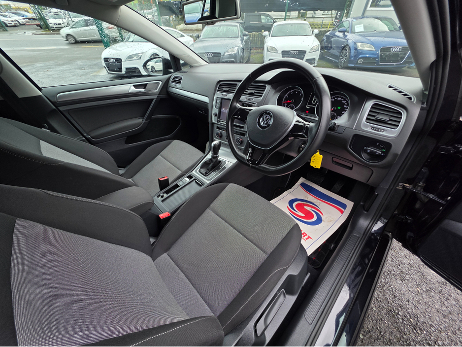 2016 Volkswagen Golf - image 10