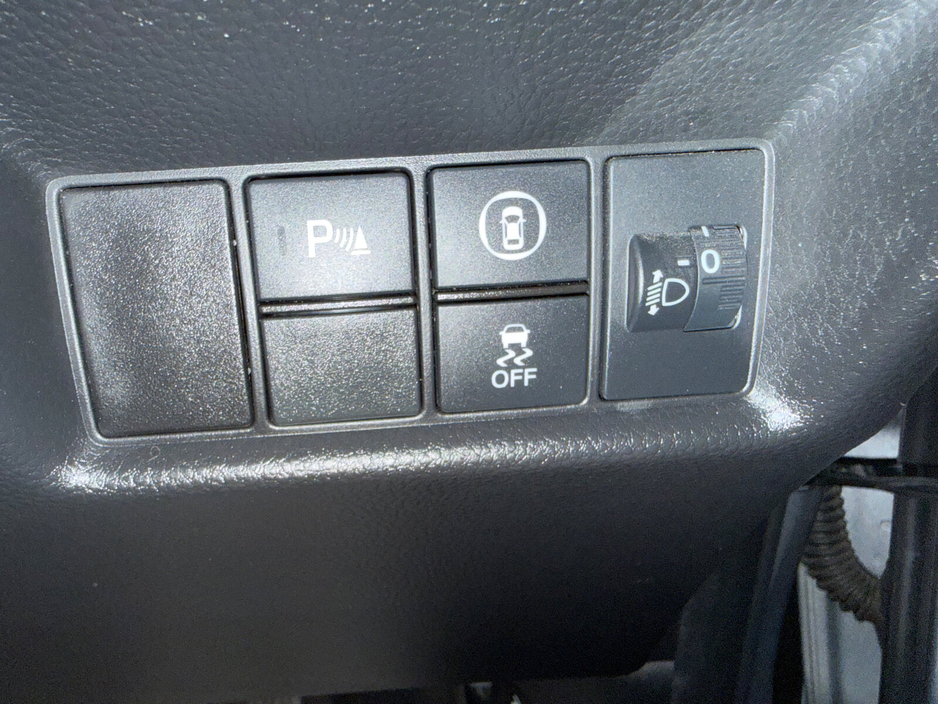 2020 Honda Fit - image 20