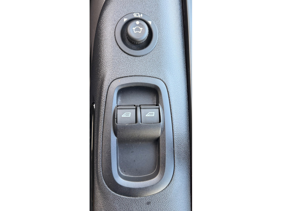 2021 Ford Transit Custom - image 24