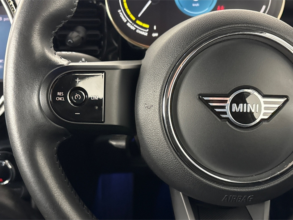 2022 MINI Hatch - image 21