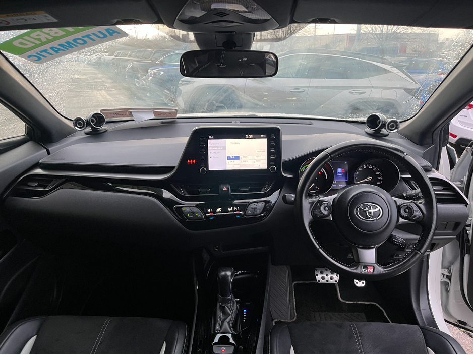 2019 Toyota C-HR GR SPORT AUTOMATIC HYBRID 1.8 PETROL //REVERSE CAMERA//KEYLESS ENTRY//HALF LEATHER SEATS//ADAPTIVE CRUISE CONTROL//