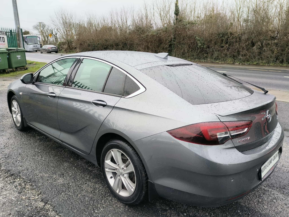 2018 Opel Insignia - image 5