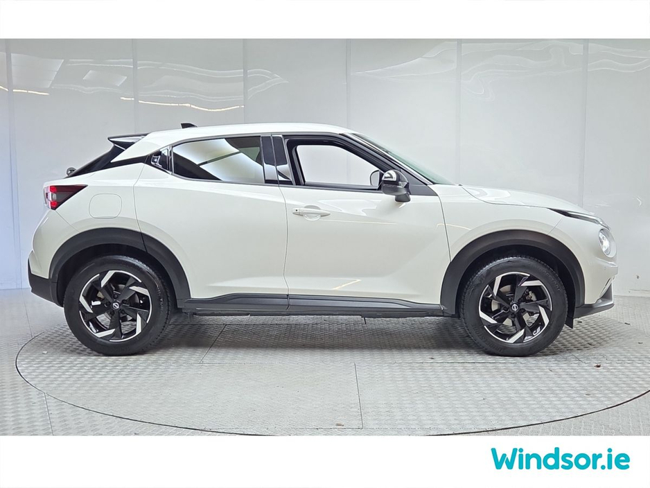2023 Nissan Juke - image 12