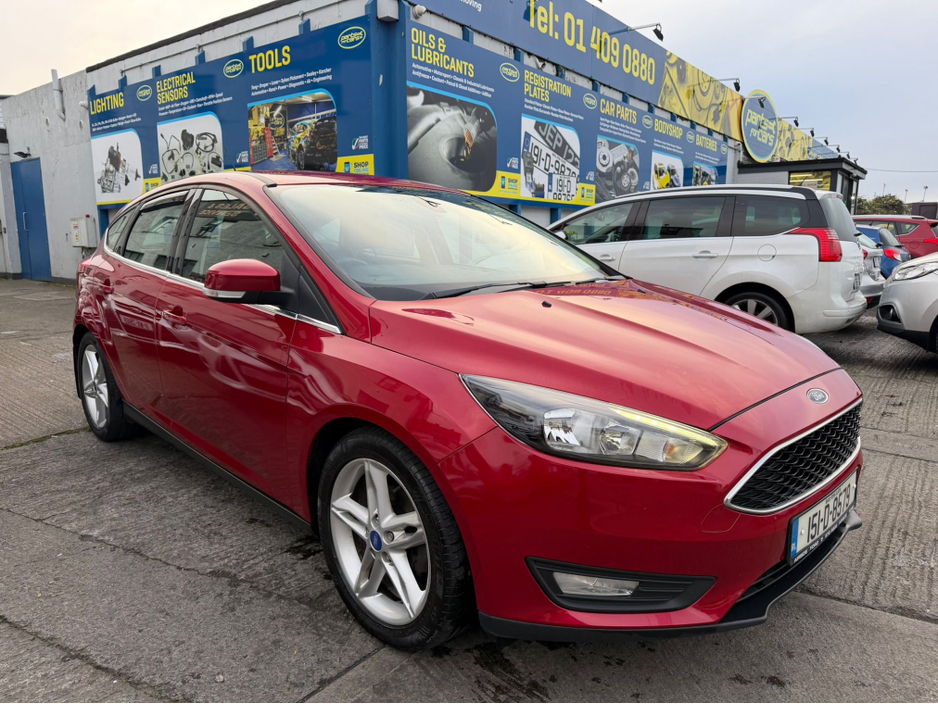 2015 Ford Focus - image 9