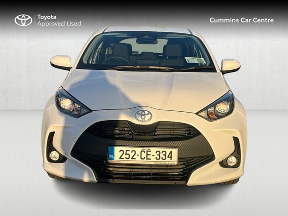 2025 Toyota Yaris - image 5