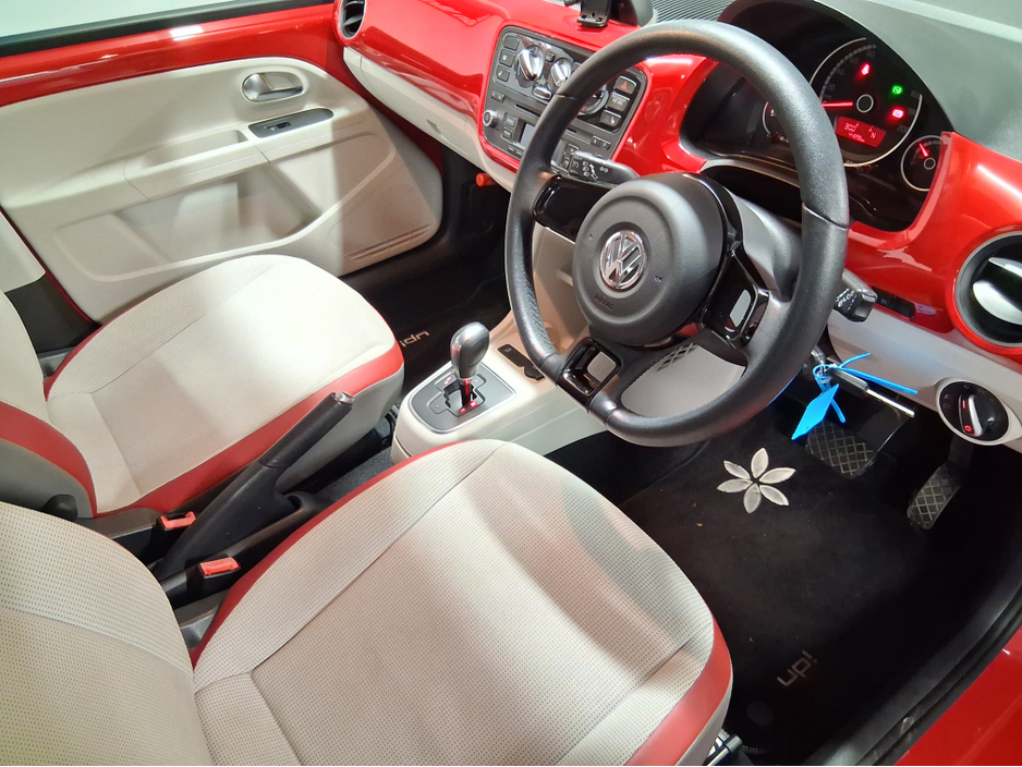 2014 Volkswagen up! **AUTOMATIC** €7,888