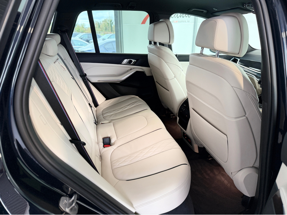 2024 BMW X5 - image 8