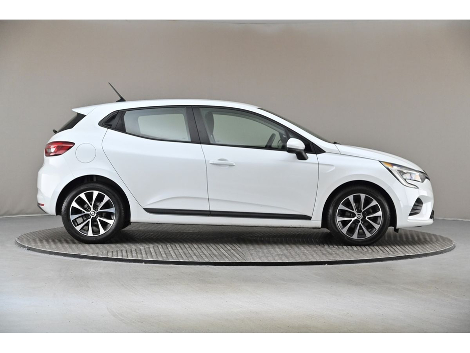 2022 Renault Clio 1.0 TCE ICONIC 90BHP 6SPD *SAT NAV*REAR PARK SENSORS* €16,490