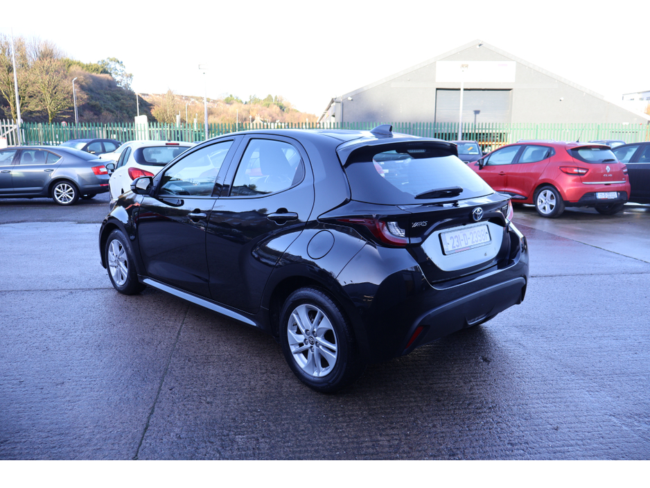 2023 Toyota Yaris HYBRID LUNA 4DR AUTO Great Spec 12 Months Warranty €18,495