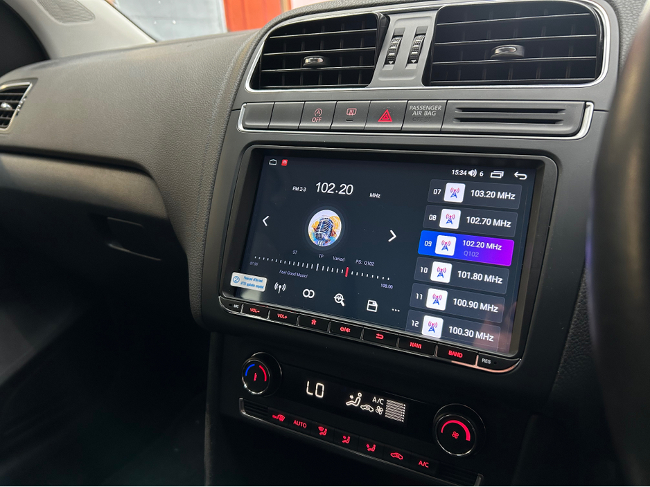 2017 Volkswagen Polo - image 8