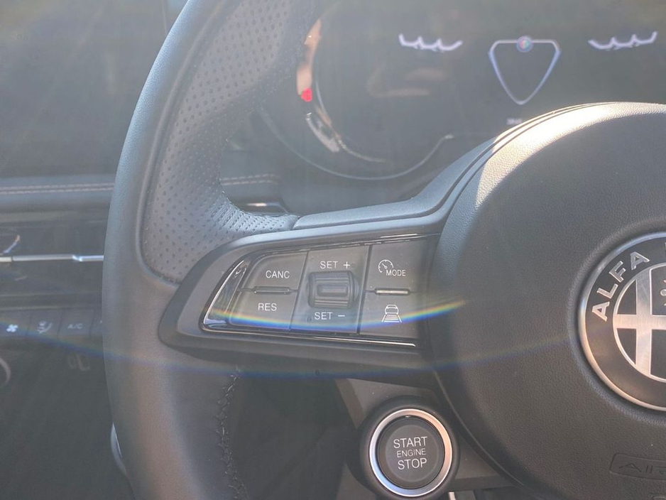 2025 Alfa Romeo Tonale - image 18