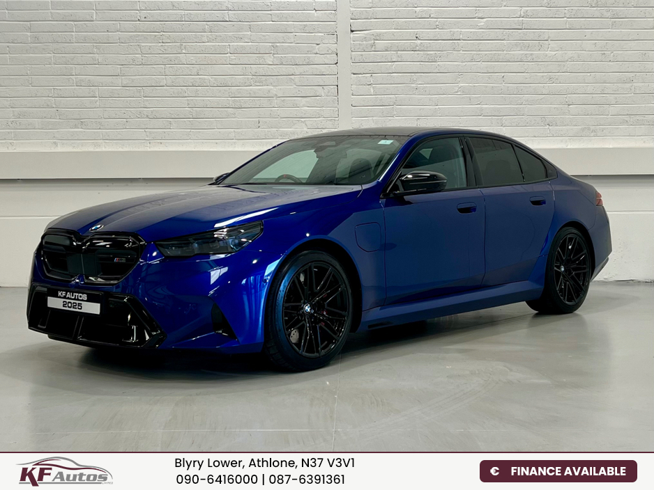 2025 BMW M5 V8 4.4L PHEV 727bhp Auto - 251 Reg €137,995