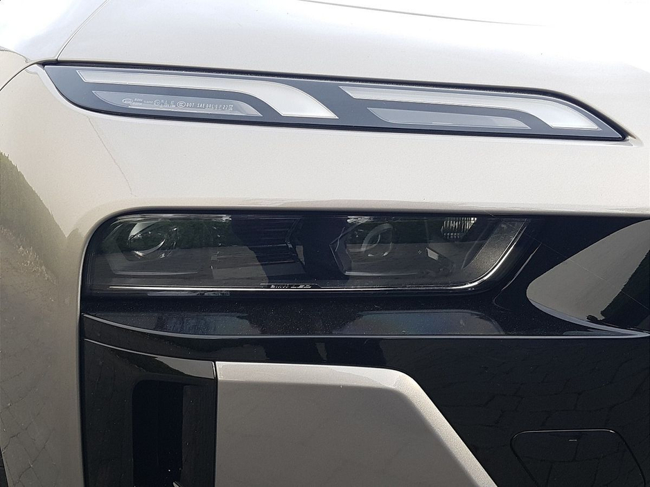 2025 BMW 7 Series M760e €134,995