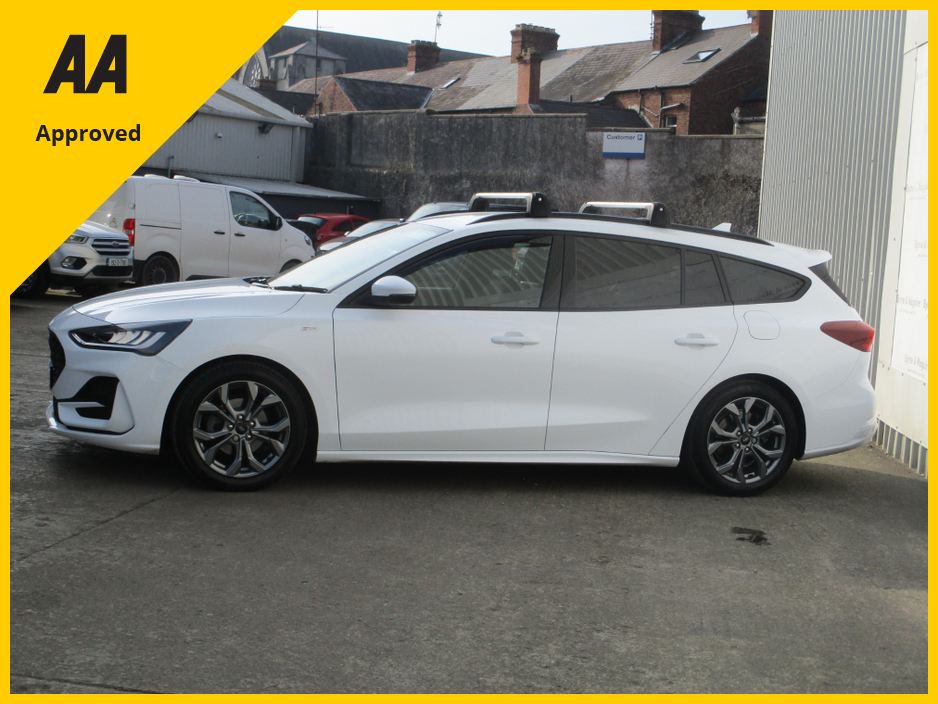 2024 Ford Focus - image 9