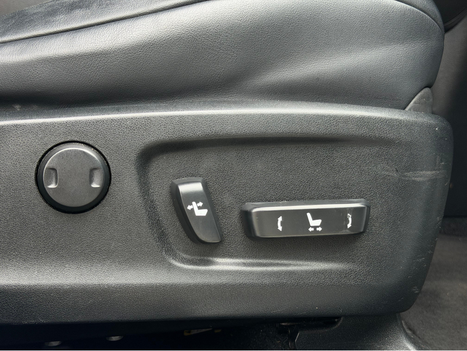 2016 Lexus RX 450 h - image 16