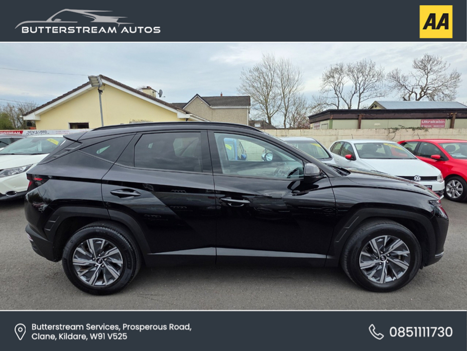 2022 Hyundai Tucson - image 3