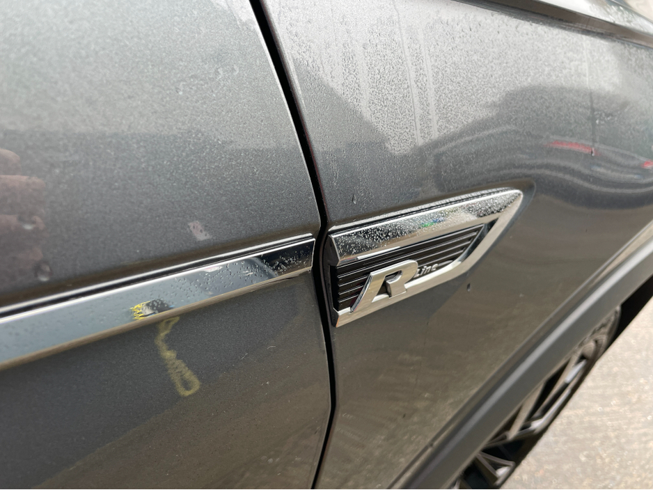 2021 Volkswagen Tiguan - image 19