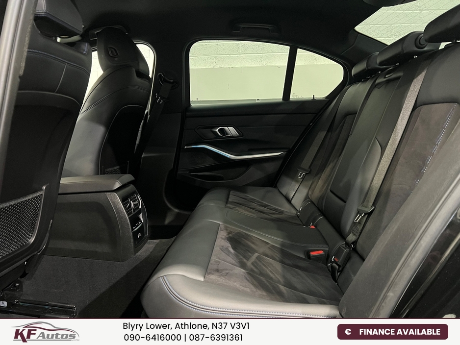 2023 BMW 3 Series - image 15