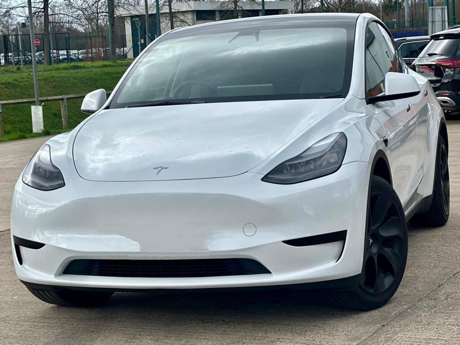 2024 Tesla Model Y - image 2
