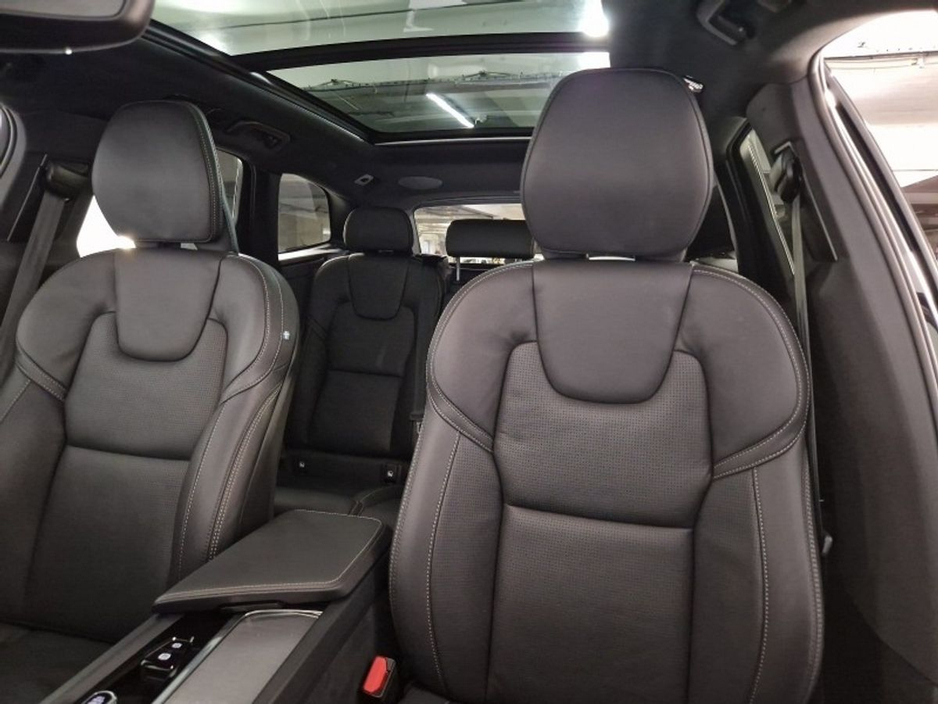 2025 Volvo XC60 T8 AWD PHEV Ultra Black Edition €71,950