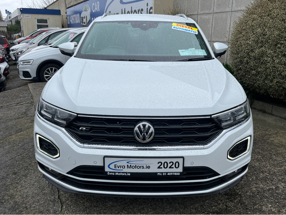 2020 Volkswagen T-Roc - image 2