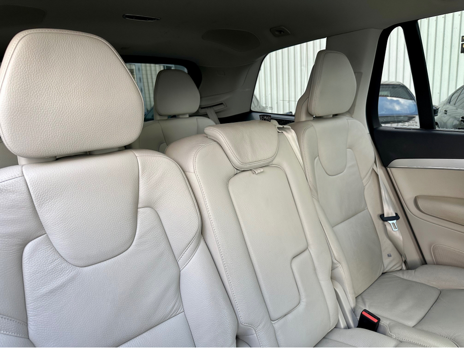 2019 Volvo XC90 - image 13