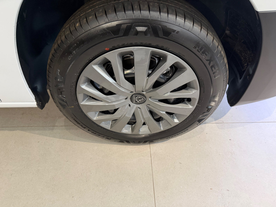 2026 Peugeot Partner - image 2