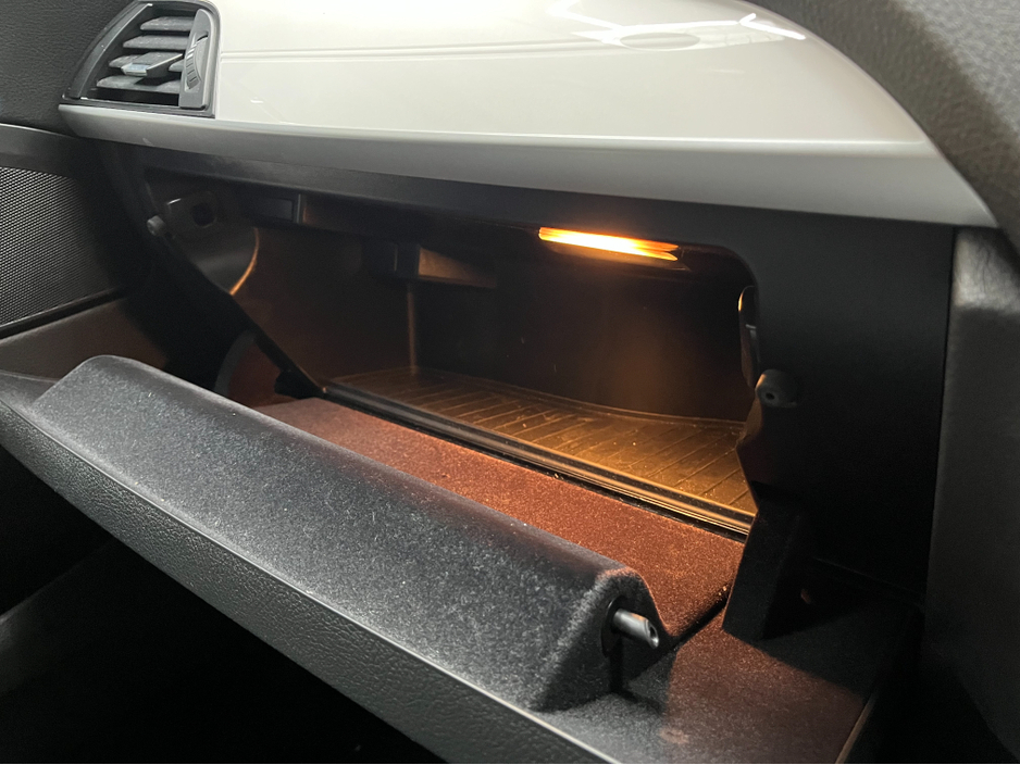 2017 BMW 1 Series - image 15