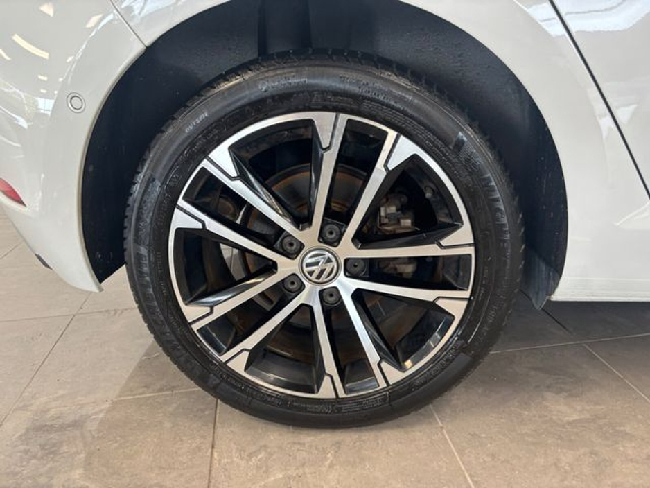 2020 Volkswagen Golf  €18,750