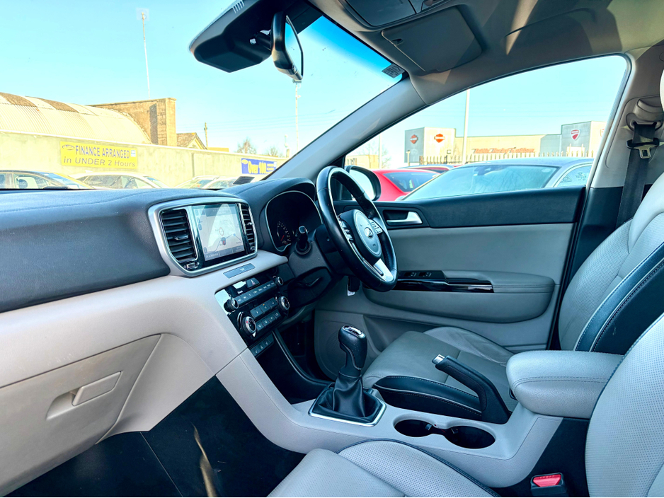 2021 Kia Sportage - image 11