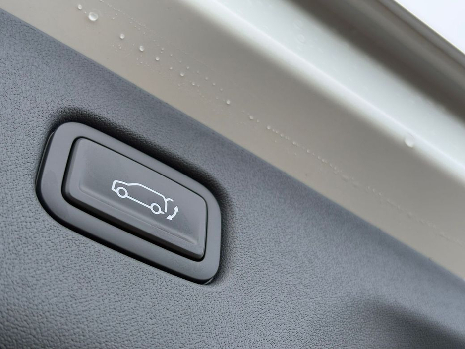 2026 Kia EV3 - image 36