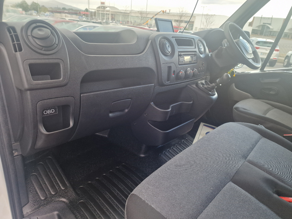 2018 Renault Master - image 8