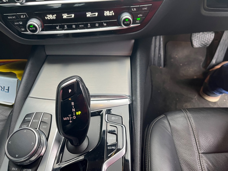 2017 BMW 5 Series 520d SE Auto €16,450