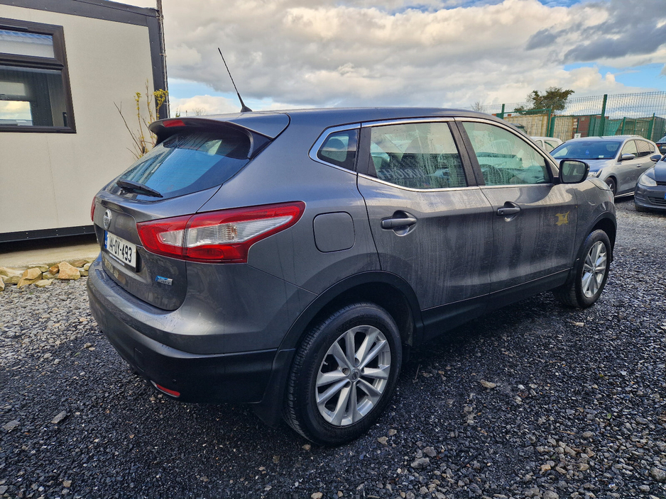 2014 Nissan Qashqai - image 6
